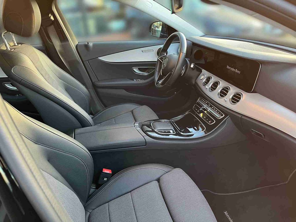 Mercedes-Benz E 300 2023