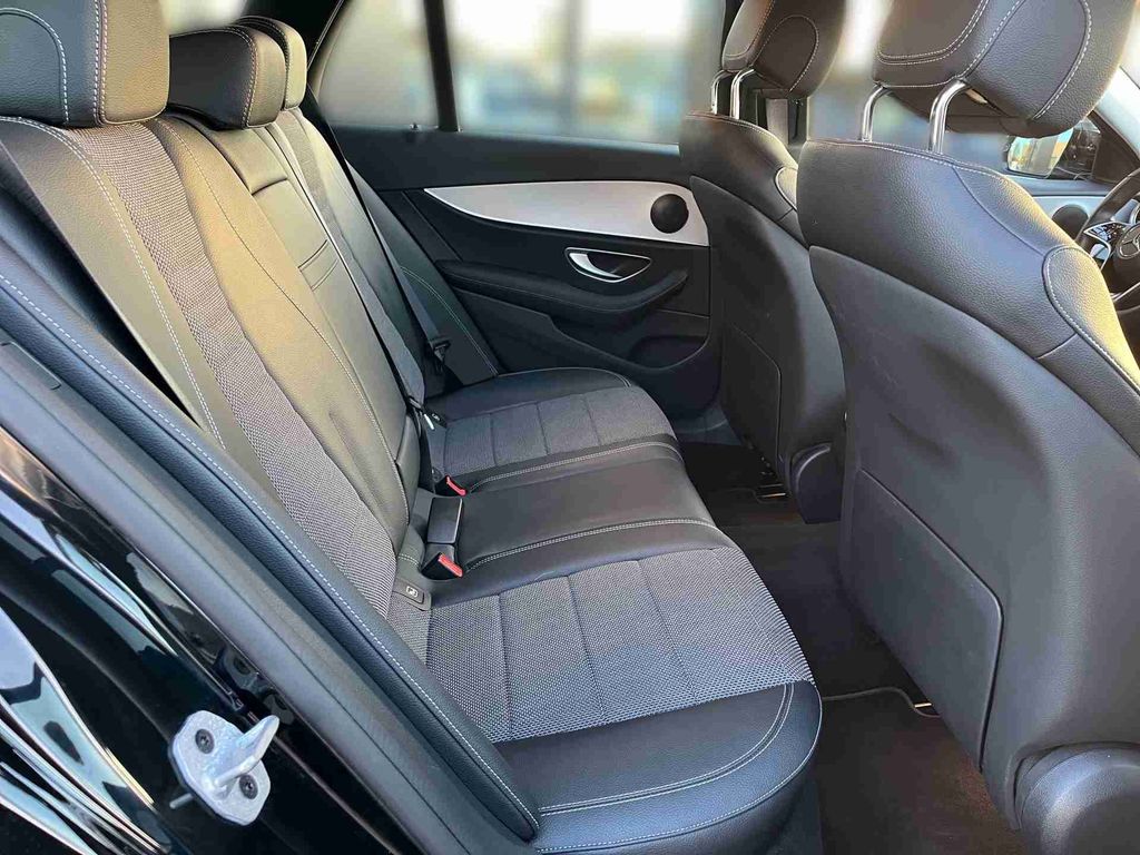 Mercedes-Benz E 300 2023
