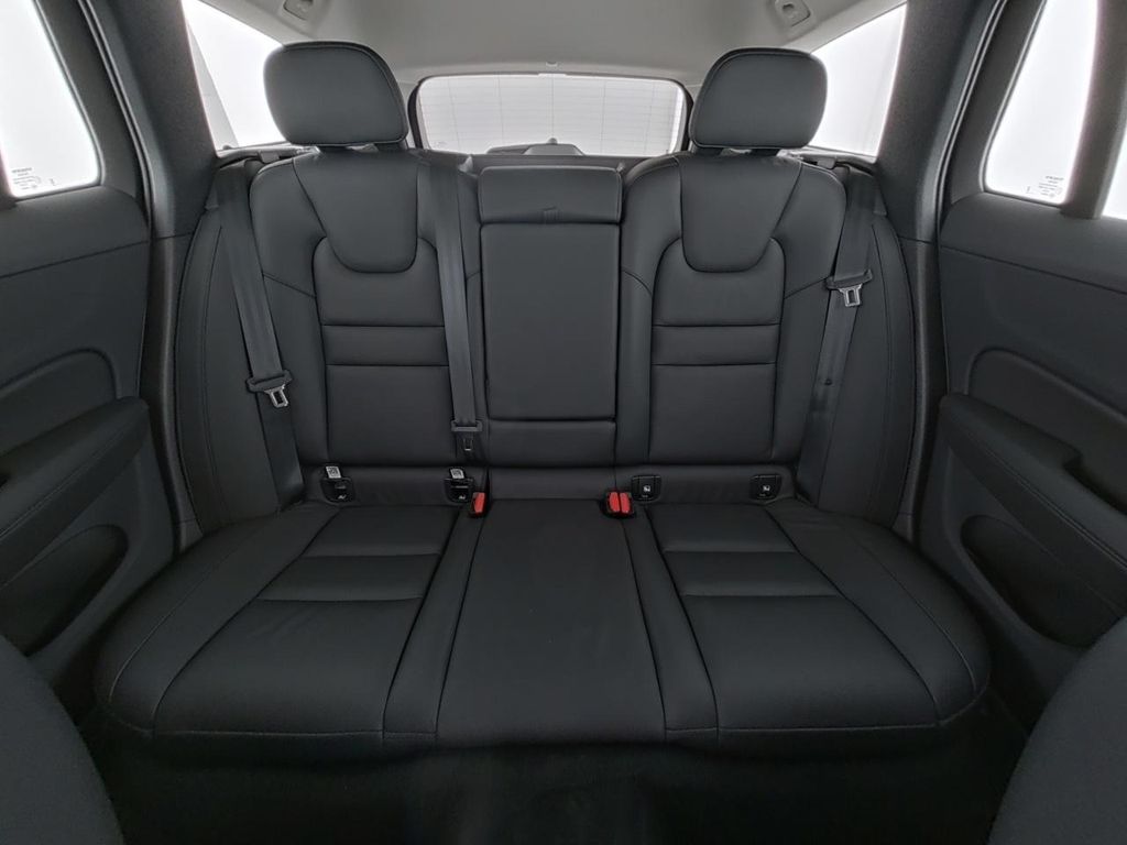 Volvo V60 Cross Country 2023