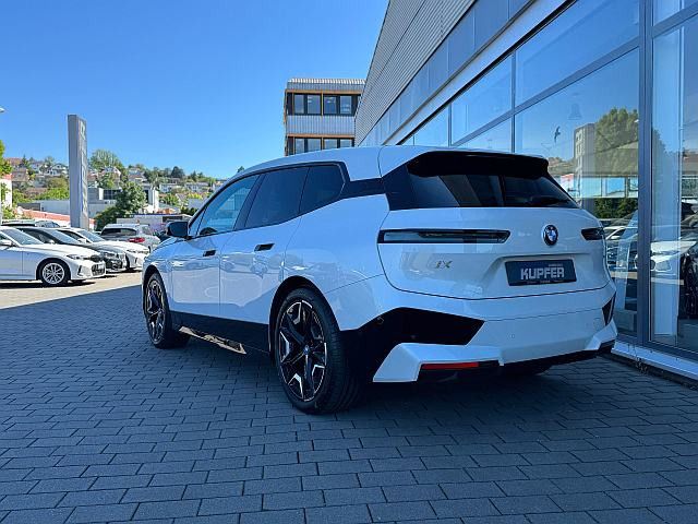 BMW iX 2023