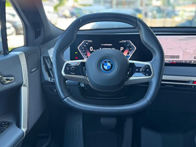 BMW iX 2023