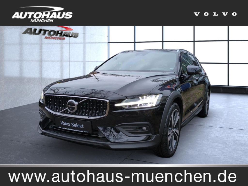 Volvo V60 Cross Country 2023