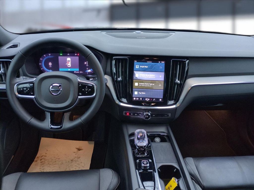 Volvo V60 Cross Country 2023