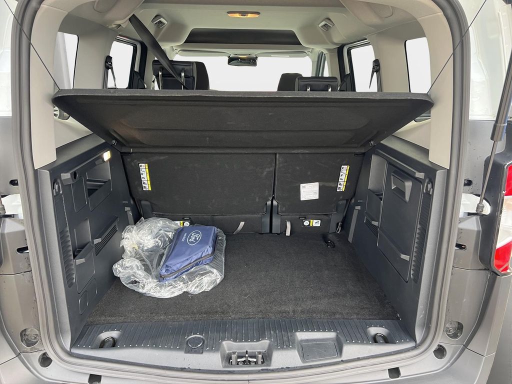 Ford Tourneo Courier 2025