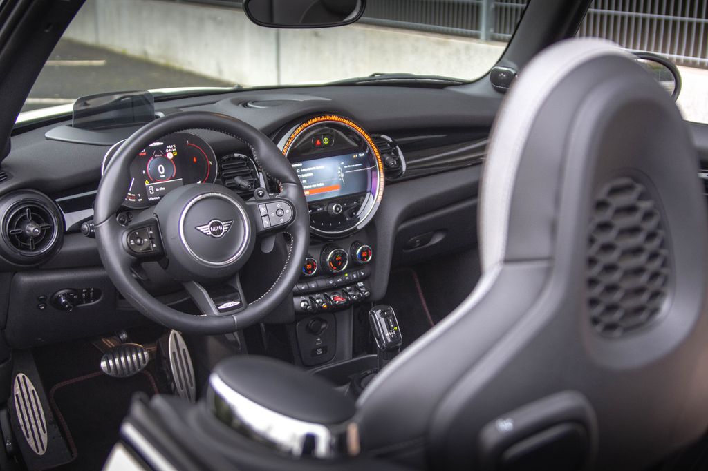 MINI John Cooper Works Cabrio 2022