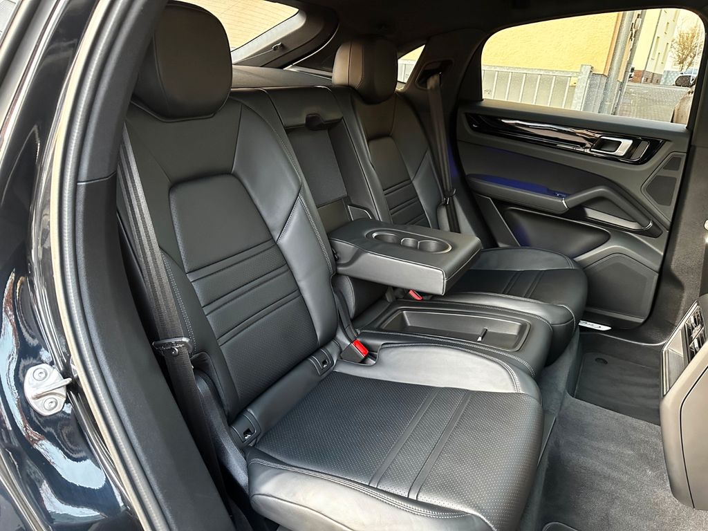 Porsche Cayenne 2021