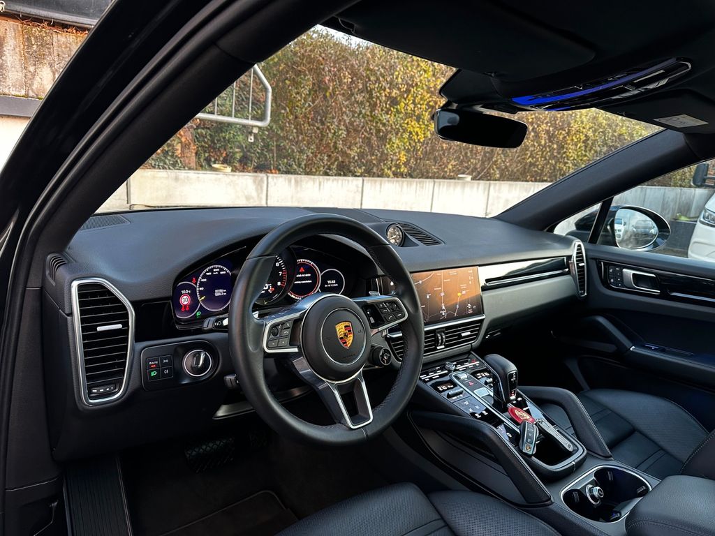 Porsche Cayenne 2021