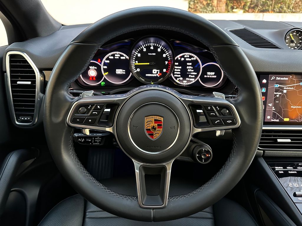 Porsche Cayenne 2021