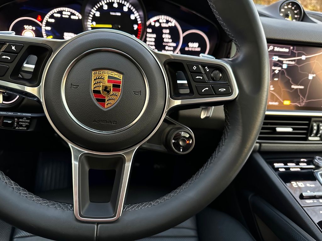 Porsche Cayenne 2021