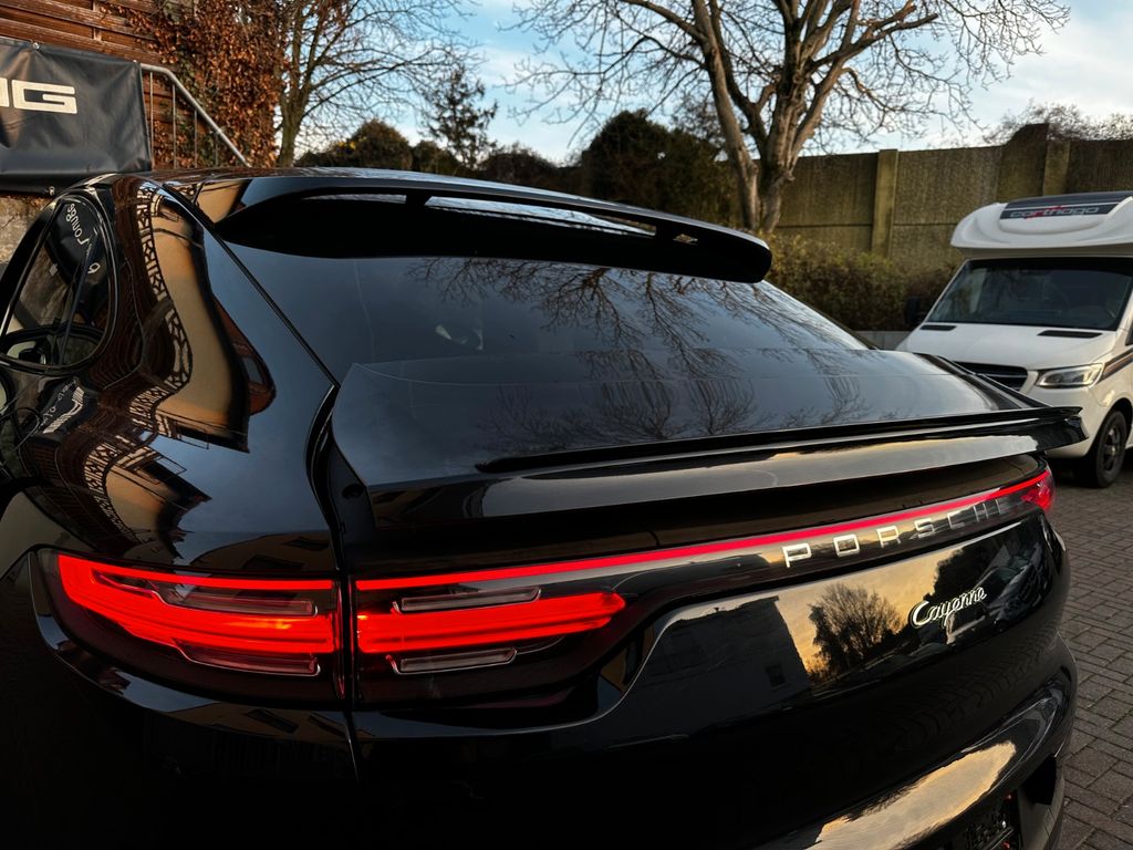 Porsche Cayenne 2021