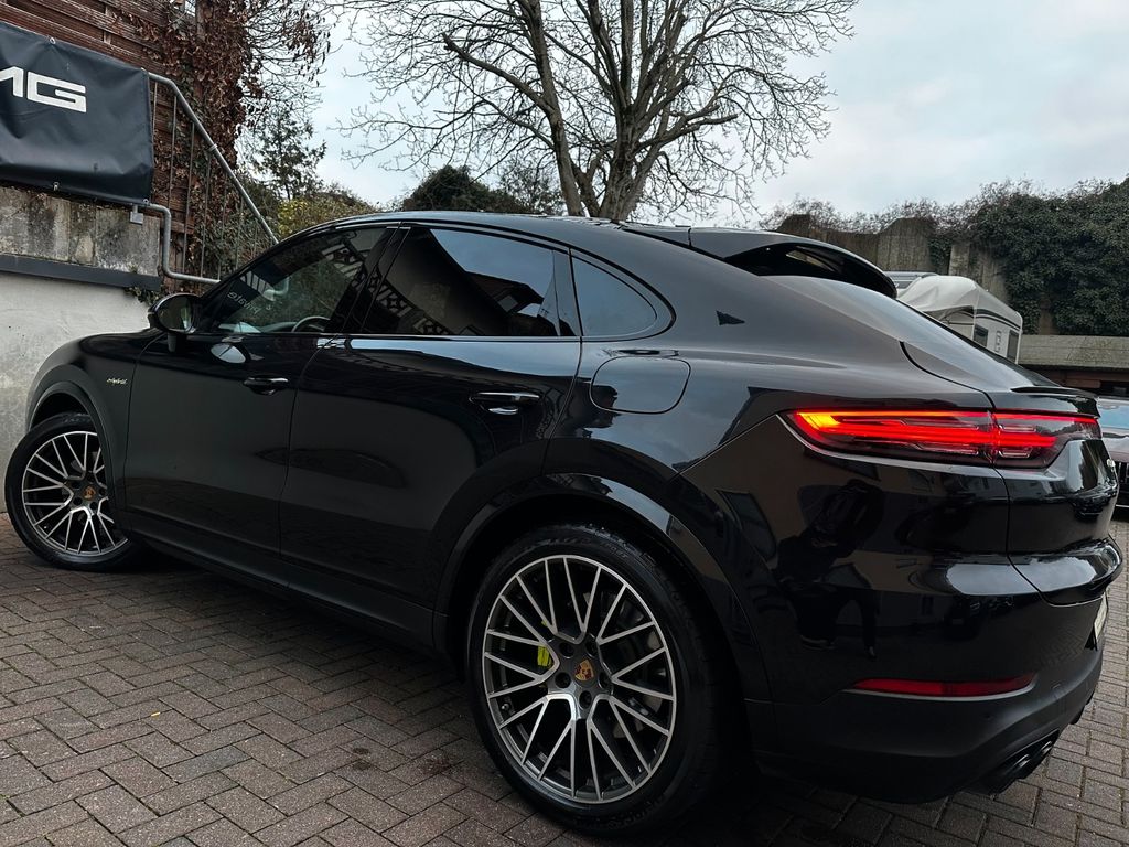 Porsche Cayenne 2021