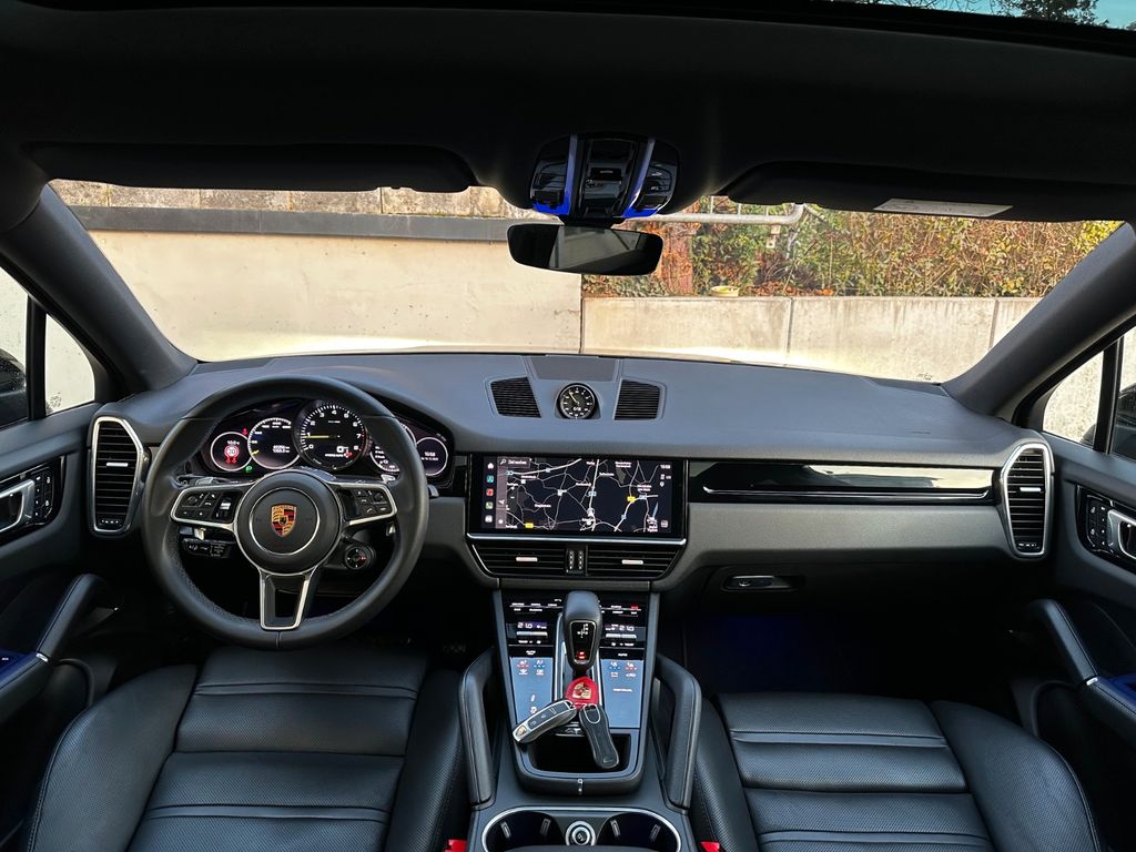 Porsche Cayenne 2021