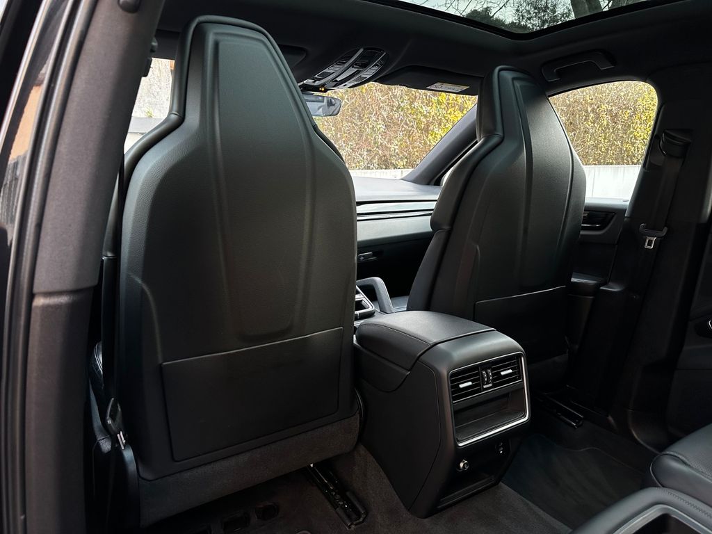 Porsche Cayenne 2021