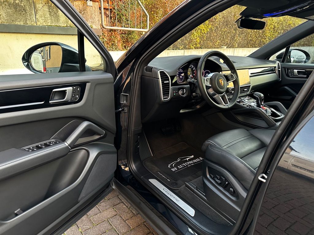 Porsche Cayenne 2021