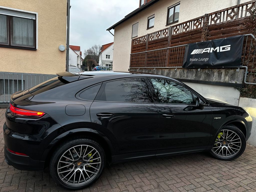 Porsche Cayenne 2021