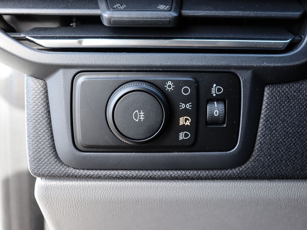 Ford Tourneo Custom 2025