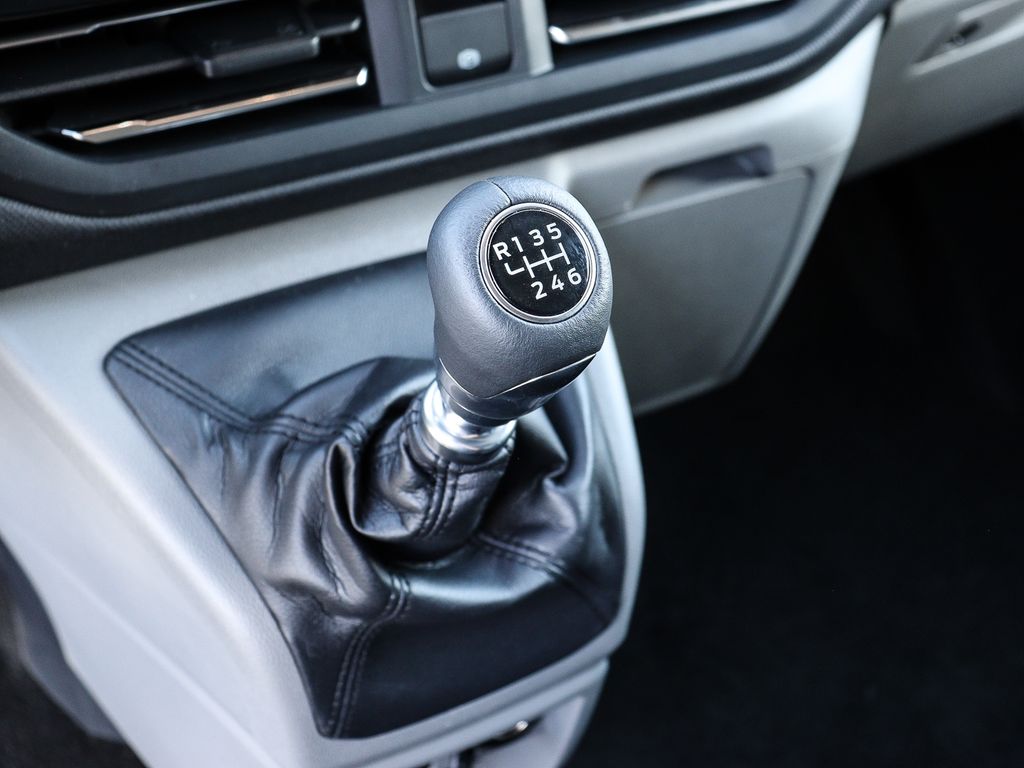 Ford Tourneo Custom 2025