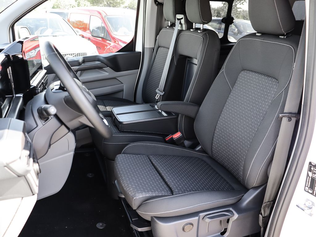 Ford Tourneo Custom 2025