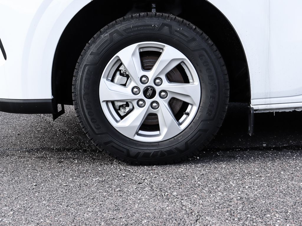 Ford Tourneo Custom 2025