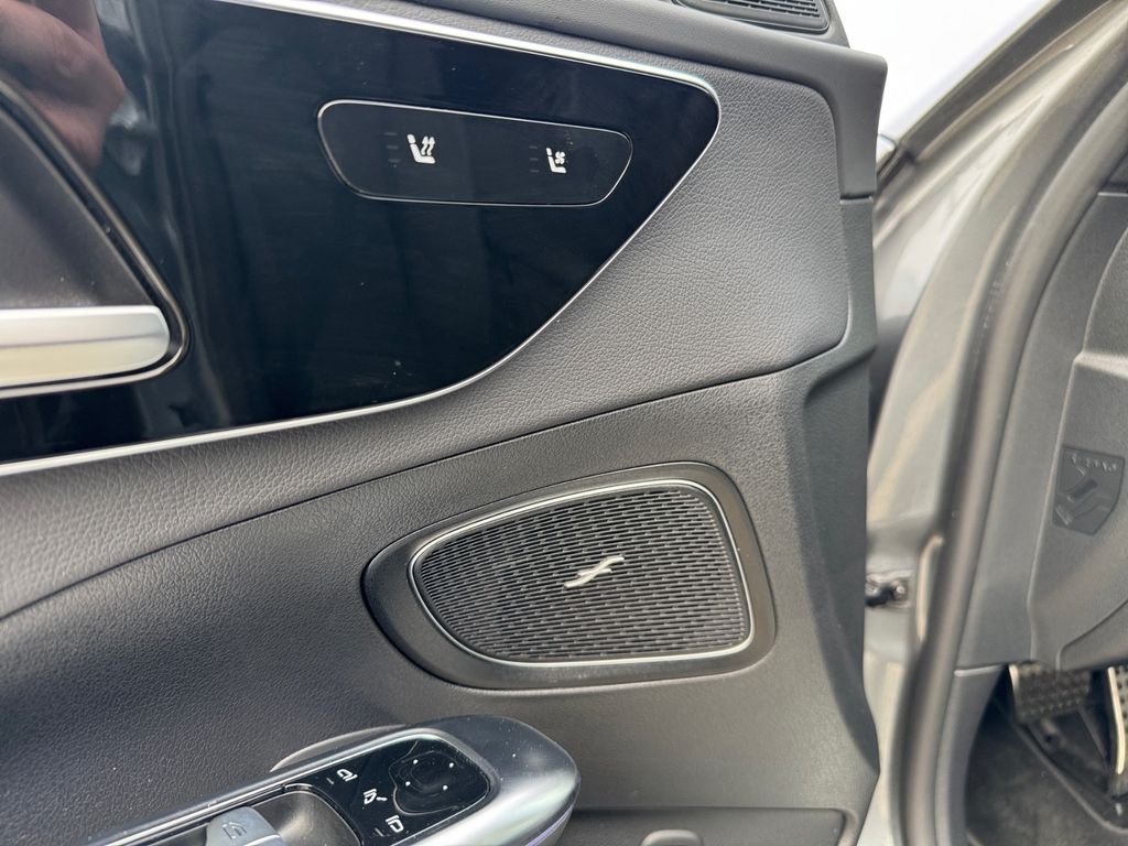 Mercedes-Benz C 300 2023