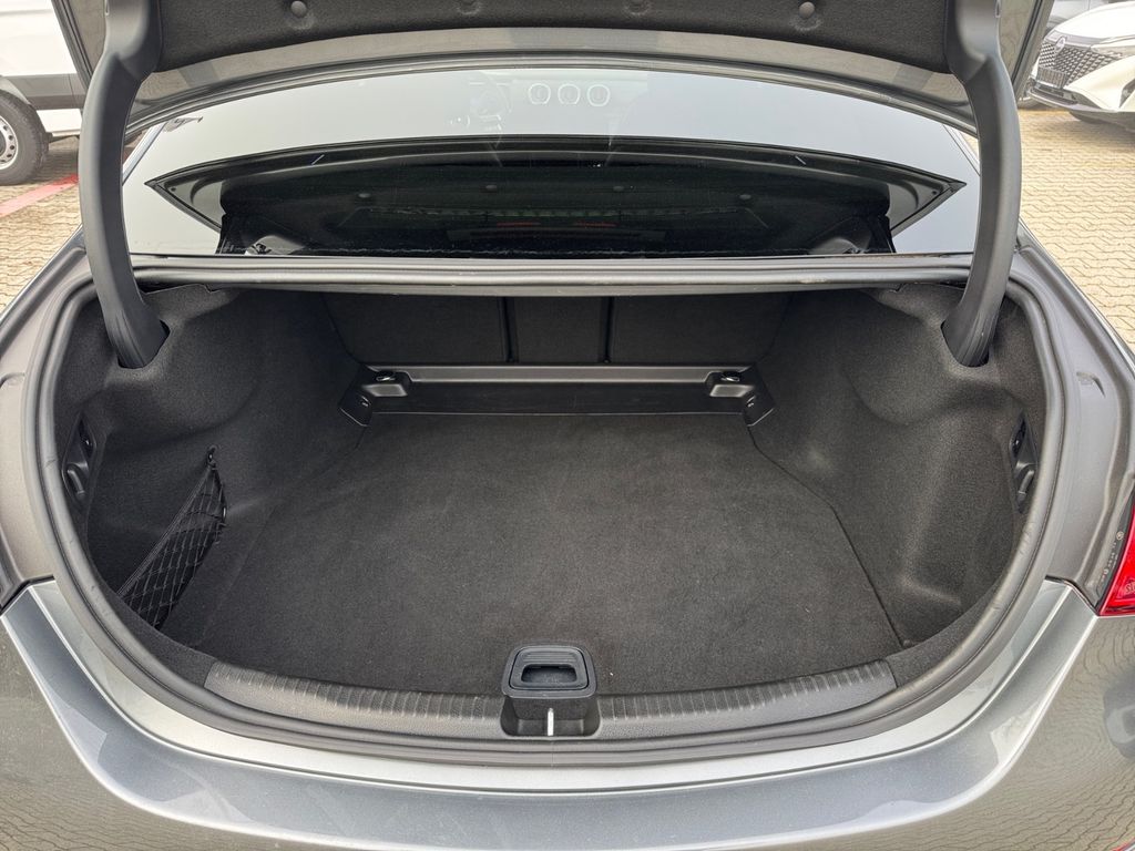 Mercedes-Benz C 300 2023