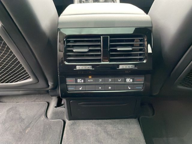 Volkswagen Touareg 2025