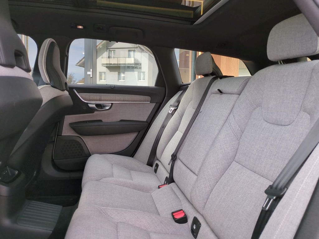 Volvo V90 2022