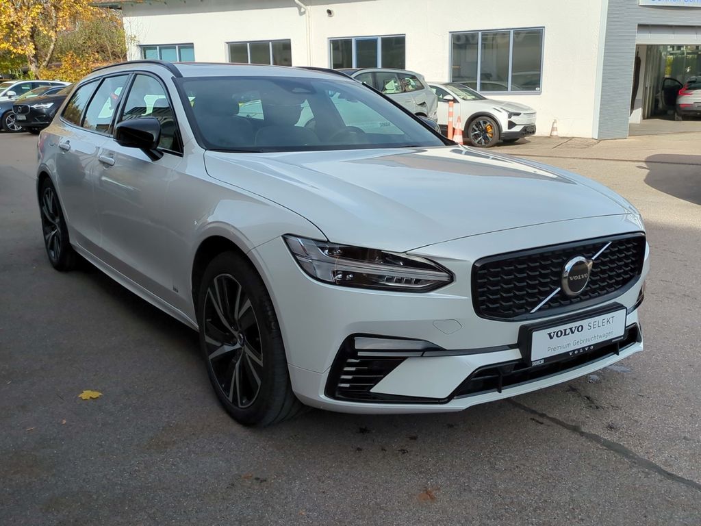 Volvo V90 2022