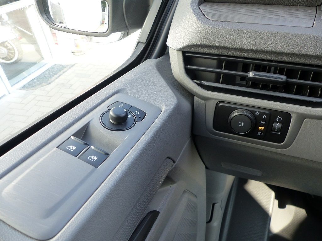 Volkswagen T7 Transporter 2025