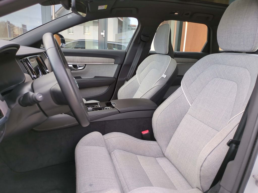 Volvo V90 2022