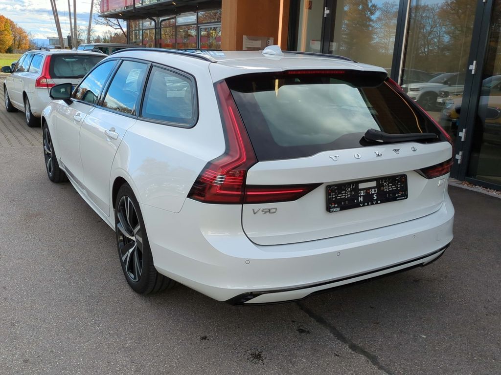 Volvo V90 2022