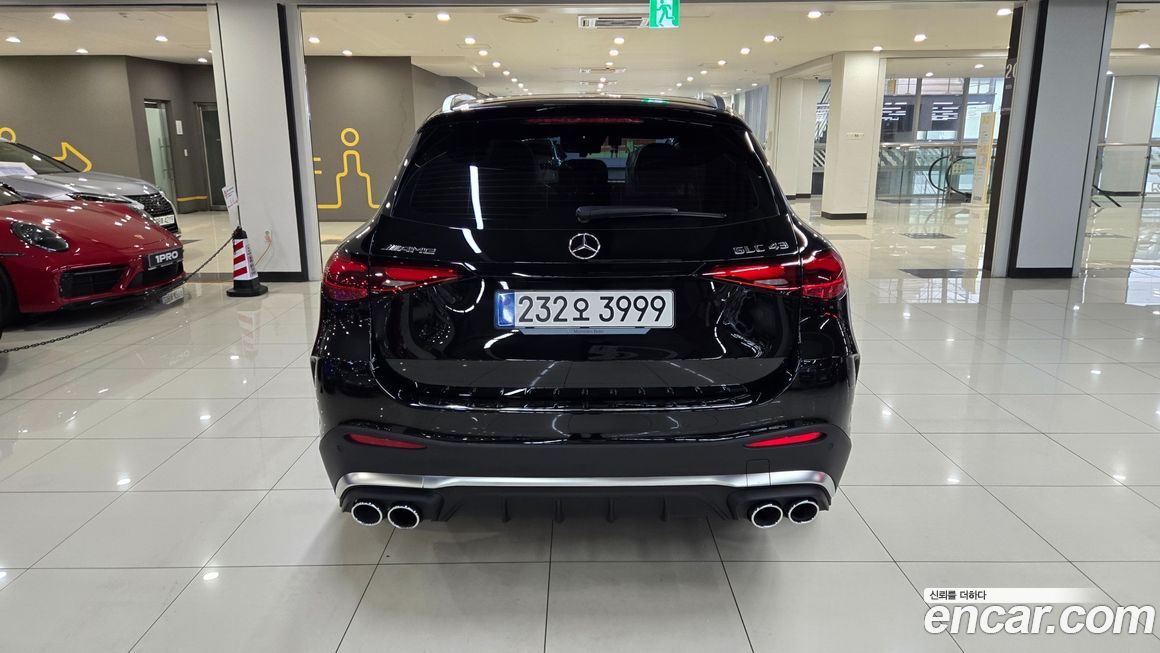 Mercedes-Benz GLC-Class 2025