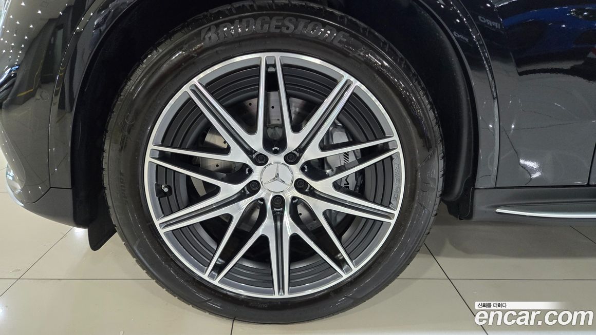 Mercedes-Benz GLC-Class 2025