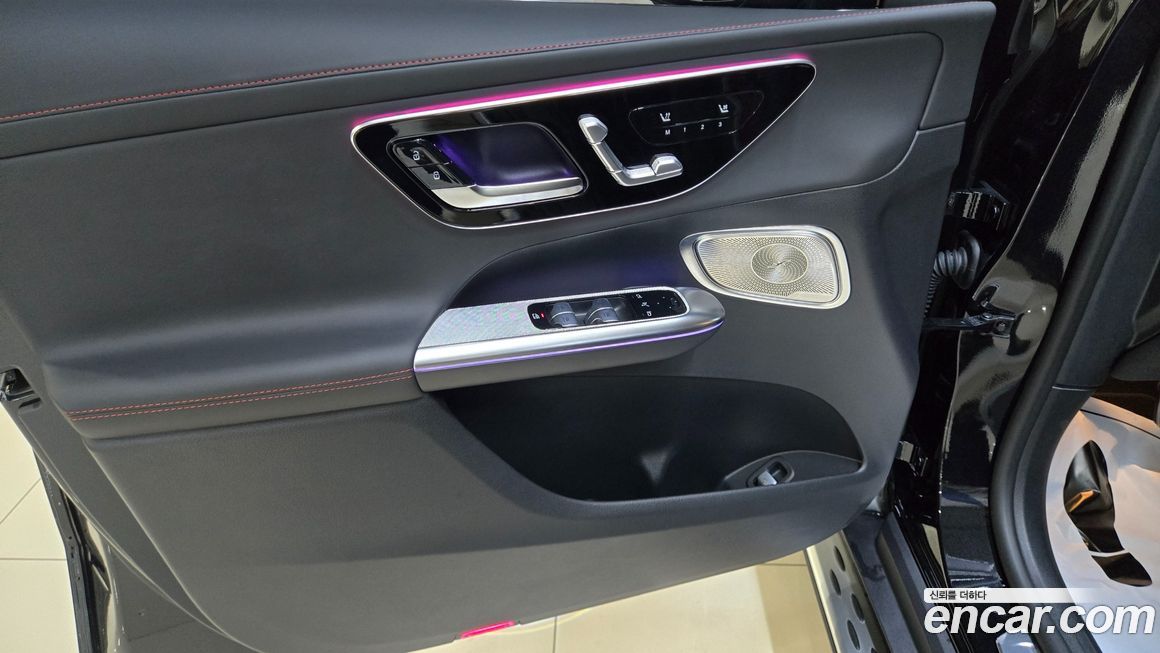 Mercedes-Benz GLC-Class 2025