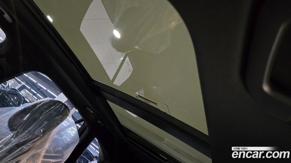 Mercedes-Benz GLC-Class 2025