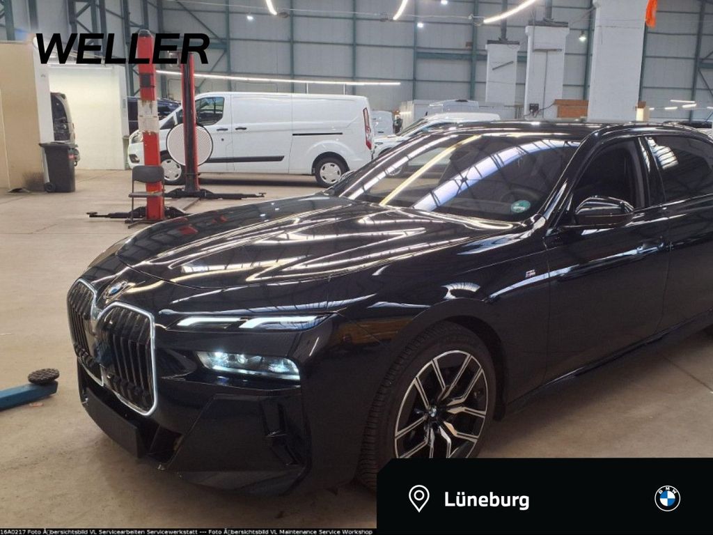 BMW 740 2025