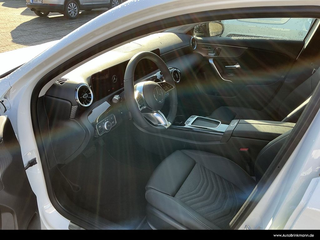 Mercedes-Benz A 200 2025