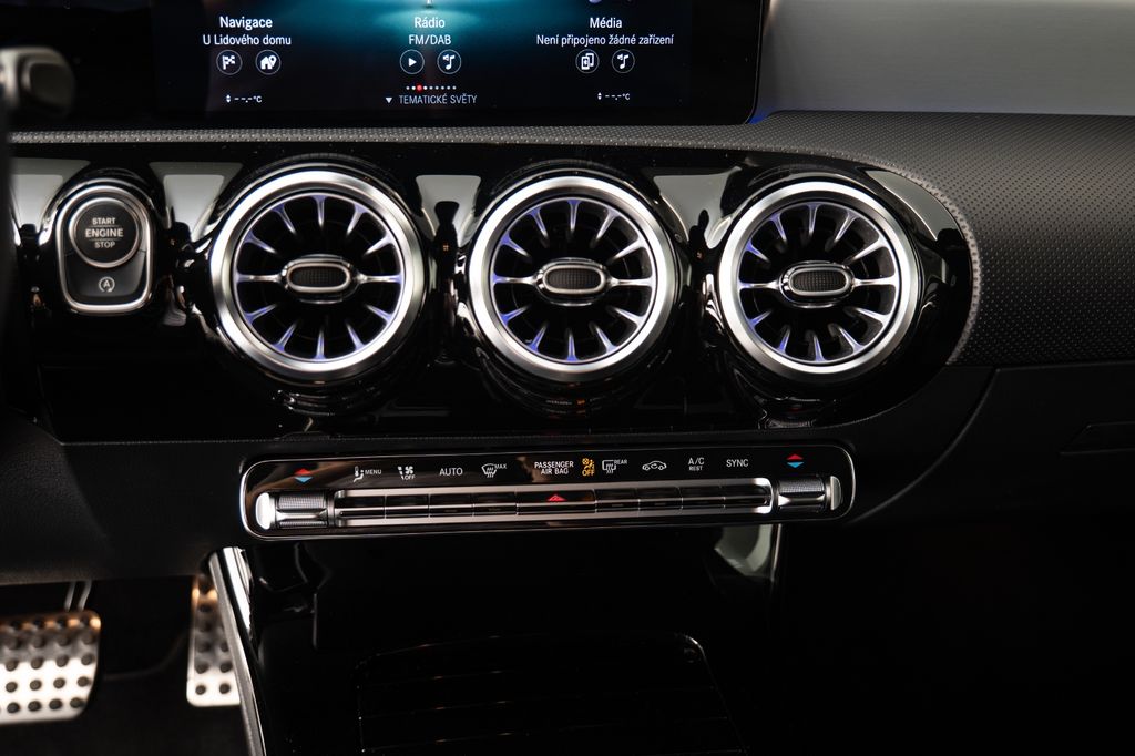 Mercedes-Benz A 200 2023