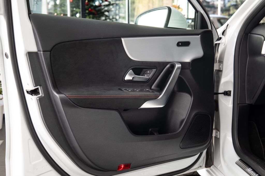 Mercedes-Benz A 200 2023