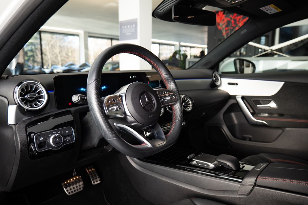 Mercedes-Benz A 200 2023