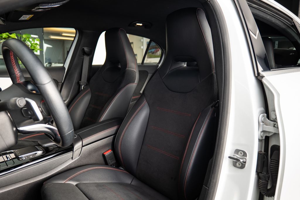 Mercedes-Benz A 200 2023