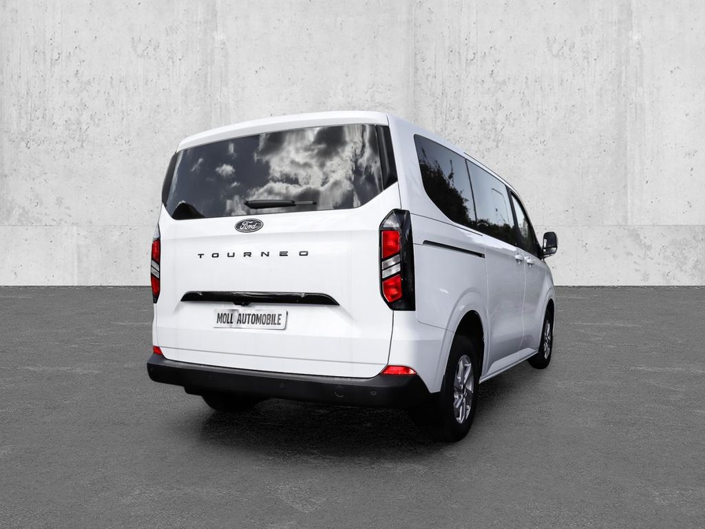 Ford Tourneo Custom 2025
