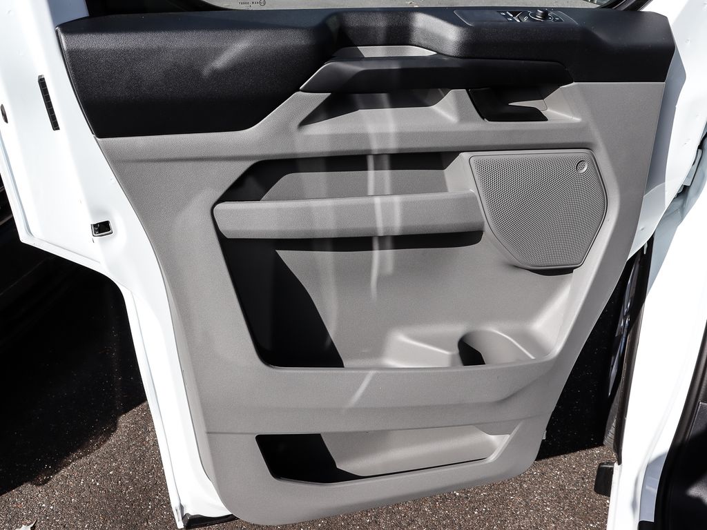 Ford Tourneo Custom 2025