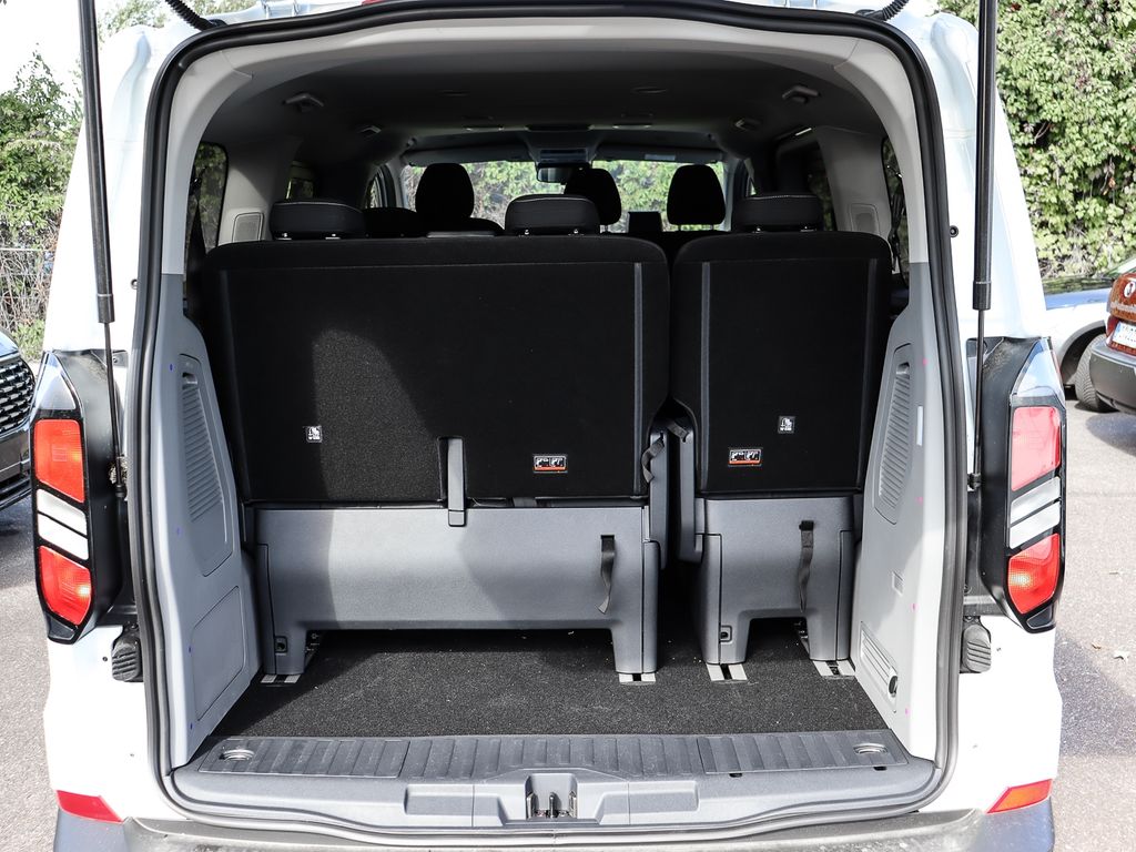 Ford Tourneo Custom 2025