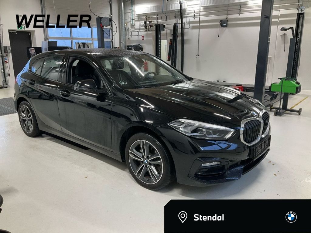 BMW 120 2022