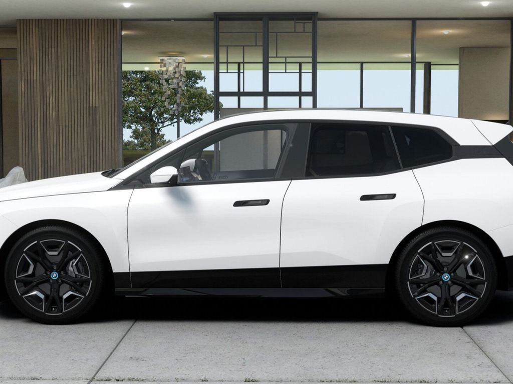 BMW iX 2023