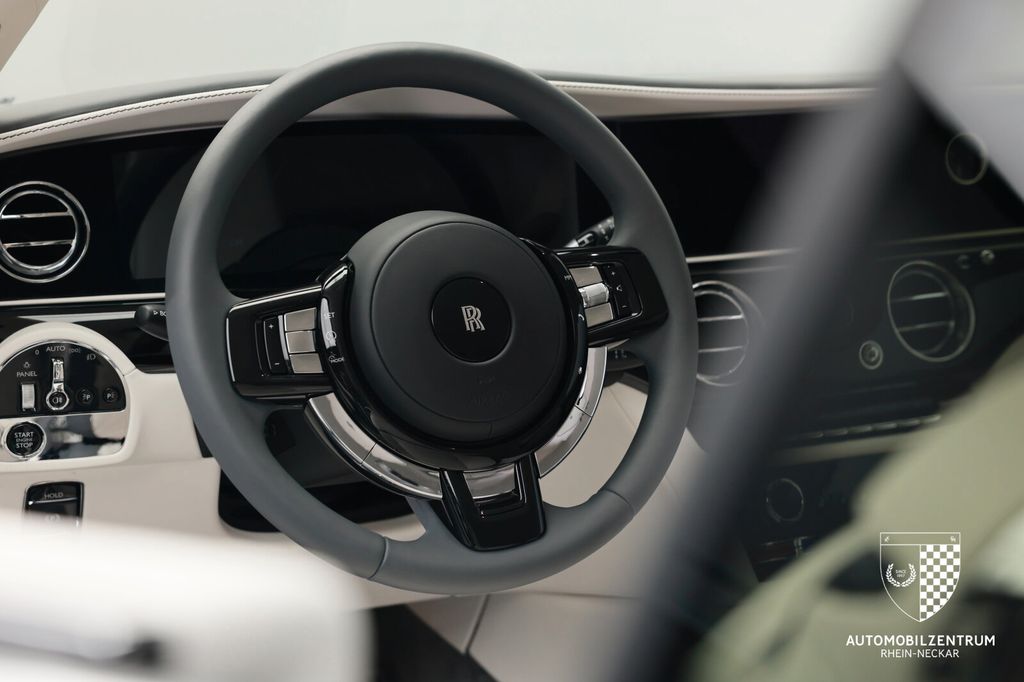 Rolls-Royce Spectre 2024