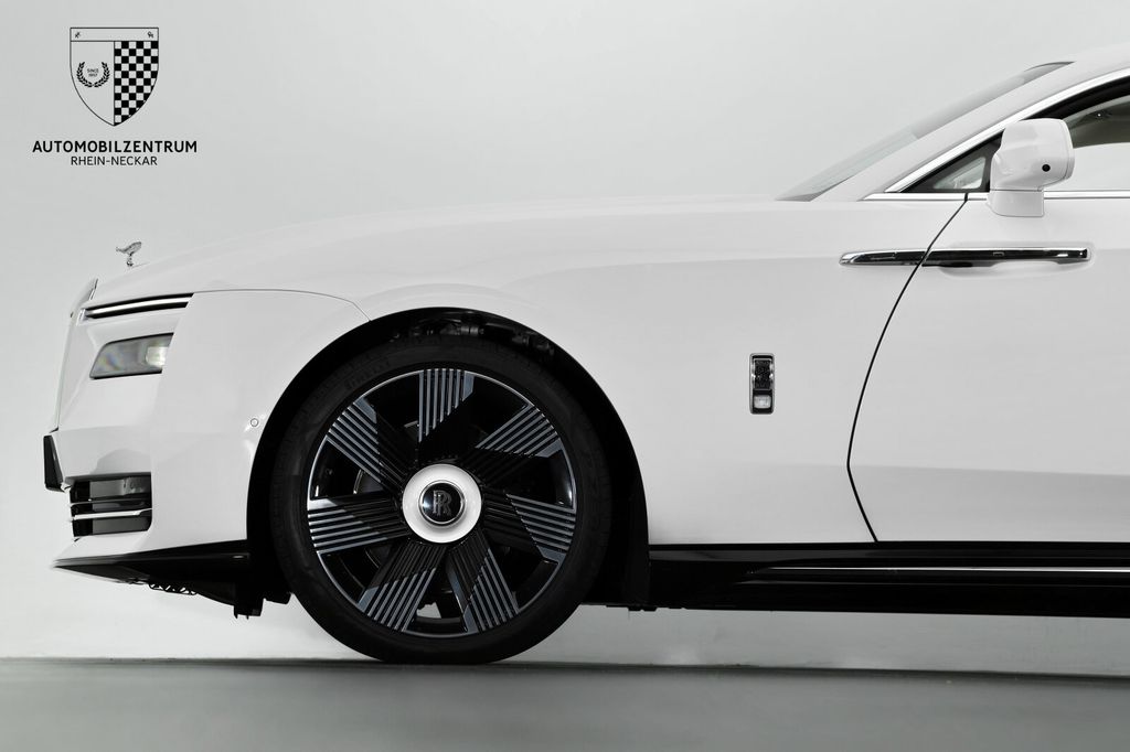 Rolls-Royce Spectre 2024