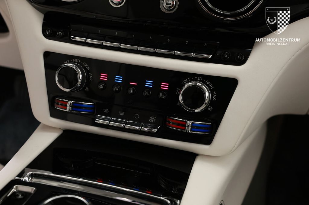 Rolls-Royce Spectre 2024