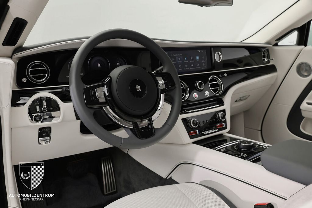 Rolls-Royce Spectre 2024